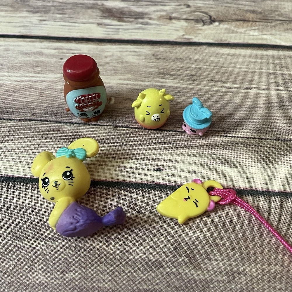 Lot Of 5 Mini Shopkins Random Figures Mix Seasons